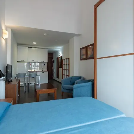 Studio 2 Min Walk Las Canteras Beach - Workspace
