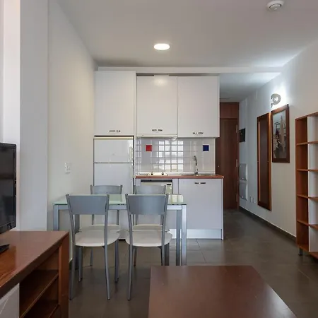 Studio 2 Min Walk Las Canteras Beach - Workspace Apartment