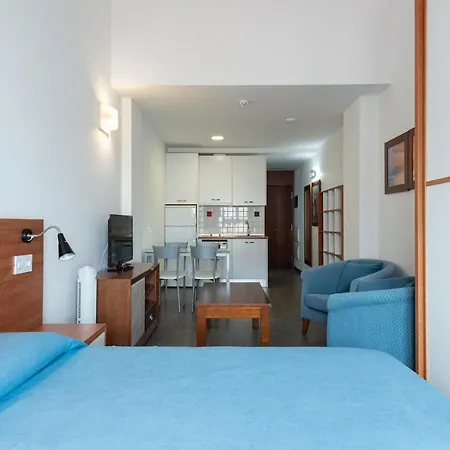 Studio 2 Min Walk Las Canteras Beach - Workspace * Las Palmas de Gran Canaria